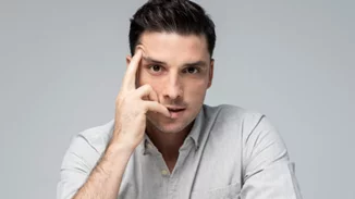 Σπύρος Χατζηαγγελάκης | Ποια είναι η πραγματική του σχέση με τη Μαίρη Συνατσάκη;