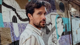 Ο Ορφέας Αυγουστίδης ποζάρει αγκαλιά με τον μονάκριβο γιο του, Αχιλλέα