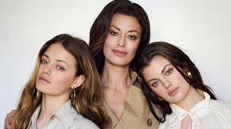 Δωροθέα και Γαία Μερκούρη | Μαμά και κόρη φοράνε τις πιτζάμες τους και μαγειρεύουν στο πιο χαριτωμένο βίντεο που θα δεις σήμερα