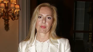 Έλενα Μακρή Λυμπέρη | Σπάνια εμφάνιση με τους γοητευτικούς γιους της, Άρη και Αλέξανδρο