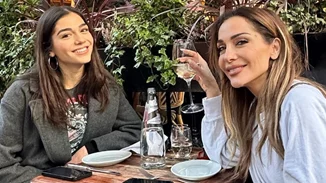 Μελίνα Νικολαΐδη| Έκλεισε τα 19 αγκαλιά με τη μαμά της, Δέσποινα Βανδή - Το υπέροχο βίντεο στο Instagram