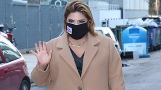 To σεμιζιέ φόρεμα της Δανάης Μπάρκα από το Zara | Θα το φορέσεις all day long τη φετινή άνοιξη