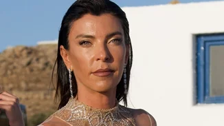 Madwalk 2022 | Η καλλίγραμμη και εντυπωσιακή κόρη της Μαρίνας Βερνίκου, Nτεμήλια, περπάτησε στο catwalk της Celia Kritharioti