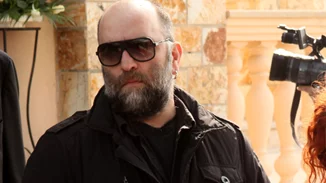 Πυξ Λαξ | Ξεσπά ο Μπάμπης Στόκας - "Όποιος μας ξανασυνδέσει με τέτοια ειδεχθή πράξη, θα μας βρει απέναντι"