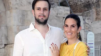 Η Αναστασία Καίσαρη και ο Thomas Persy μόλις βάπτισαν την κόρη τους | Ο υπέροχα διαμορφωμένος χώρος και το όνομα που επέλεξαν