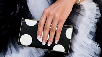 Τα 10 ωραιότερα γαλλικά μανικιούρ των φετινών γιορτών