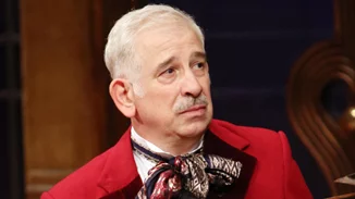 Πέτρος Φιλιππίδης | "Αισθάνομαι ότι το καλύτερο που έχω να κάνω είναι να πέσω από το μπαλκόνι"