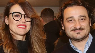 Λίνα Πρίντζου | Απογείωσε το total black look, σε σπάνια βραδινή έξοδο με τον Βασίλη Χαραλαμπόπουλου