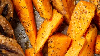 Φτιάξε τις πιο υγιεινές "τηγανιτές" πατάτες στο φούρνο