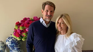 Παύλος Γλύξμπουργκ | Η σπάνια φωτογραφία με τον μικρό του γιο, Αριστείδη Σταύρο, με αφορμή την αποφοίτησή του από το σχολείο