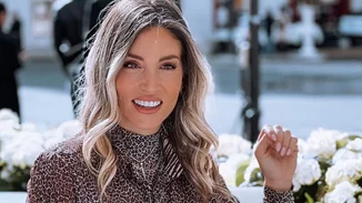 Αθηνά Οικονομάκου | Η γλυκιά αγκαλιά του Μάξιμου στη Σιέννα που "έλιωσε" το Instagram