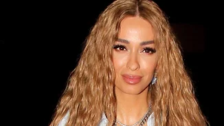 Ελένη Φουρέιρα | Απογείωσε τη viral τάση του οίκου Versace