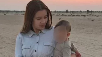 Γλυκά Νερά | Η πρώτη φωτογραφία της μικρής Λυδίας δύο χρόνια μετά τη δολοφονία της μητέρας της, Καρολάιν Κράουτς