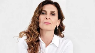 Κατερίνα Διδασκάλου | "Δε θα ξεχάσω ποτέ τα βλέμματα των παιδιών μου όταν έφευγα για το θέατρο..."