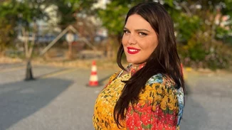 Δανάη Μπάρκα | Η βραδινή δημόσια εμφάνιση στο πλευρό της μητέρας της, Βίκυς Σταυροπούλου