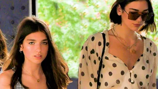 Η μικρή αδερφή της Dua Lipa στην Εβδομάδα Μόδας του Μιλάνου