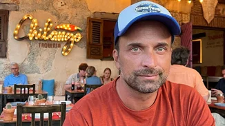 Ο Γιώργος Λιανός μόλις δημοσίευσε το πιο χαριτωμένο στιγμιότυπο με τη 2 ετών κόρη του, Βαλέρια, από τις διακοπές τους στη Ρόδο