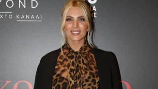 Η Κατερίνα Καινούργιου φόρεσε το πιο ενδιαφέρον πανωφόρι της άνοιξης από το Zara