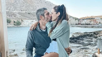 Η στιγμή που η Εριέττα Κούρκουλου Λάτση ντύνεται νύφη | Η αδημοσίευτη φωτογραφία από την ημέρα του γάμου της