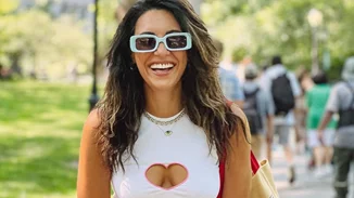 Η Ευγενία Σαμαρά ποζάρει με μπικίνι στους καταρράκτες της Σαμοθράκης και μοιάζει πιο ευτυχισμένη από ποτέ