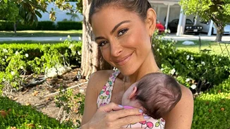 Μαρία Μενούνος | Η κόρη της έγινε 40 ημερών - Η φωτογραφία από την εκκλησία και η ευχή του ιερέα