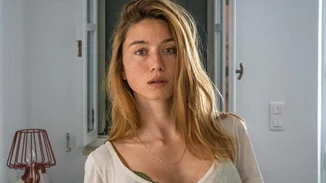 Ευθαλία Παπακώστα | Η πρωταγωνίστρια της σειράς "Μαύρο Ρόδο" μιλάει για την απώλεια των γονιών της