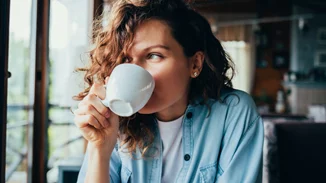 8 πρωινές συνήθειες που καταστρέφουν το σώμα σου