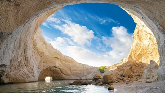 Ανάμεσα στις 15 καλύτερες παραλίες της Ευρώπης και μία ελληνική βγαλμένη από όνειρο