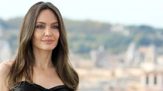 Angelina Jolie | Η συγκινητική ανάρτηση για τα 15 χρόνια από τον θάνατο της μητέρας της