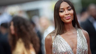 Naomi Campbell | Αποκάλυψε για πρώτη φορά ποιος superstar θα είναι ο νονός της κόρης της