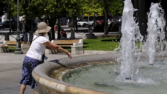 Κορυφώνεται ο καύσωνας - Σήμερα το θερμόμετρο φτάνει τους 46 βαθμούς Κελσίου