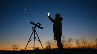 Βρήκαμε τον τρόπο για να βγάλεις την τέλεια φωτογραφία στην αυγουστιάτικη πανσέληνο