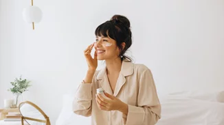 Εμφάνισες σπυράκι(α) ξαφνικά; 10 τοπικές θεραπείες που θα τα εξαλείψουν άμεσα