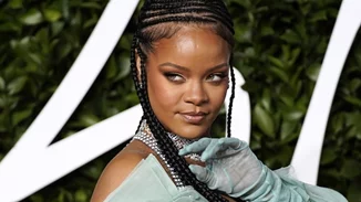 H Rihanna πρωταγωνιστεί ως "Στρουμφίτα" στην νέα ταινία της Paramount Pictures