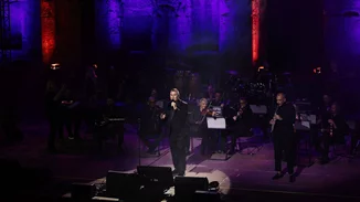 Ο Αντώνης Ρέμος υποδέχθηκε τον Michael Bolton  "Κάτω από την Ακρόπολη"