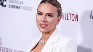 Scarlett Johansson | Το τατουάζ στην πλάτη της "αποκάλυψε" τον έρωτα της ζωής της