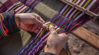 "Το Φαινόμενο της Πεταλούδας" | 41 καλλιτέχνες στο ιστορικό εργοστάσιο της Κλωστοϋφαντουργίας Μουζάκη