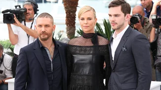 Όταν η Σαρλίζ Θερόν ζήτησε "προστασία" στα γυρίσματα του Mad Max, μετά τις απειλές του Τομ Χάρντι