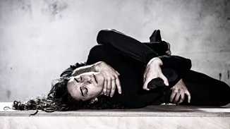 ''Σιωπή'' | Ένα ανατρεπτικό έργο παρουσιάζει η ομάδα χορού RootlessRoot