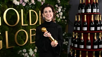 Fernanda Torres | Ποια είναι η ηθοποιός που "έκλεψε" τη Χρυσή Σφαίρα από την Angelina Jolie και τη Nicole Kidman