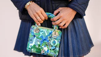 Coconut nails | Η κομψή τάση μανικιούρ που έχει ήδη αντικαταστήσει τα "strawberry milk nails"