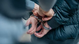 Βαρύτατες κατηγορίες στους συλληφθέντες για τα αιματηρά επεισόδια στη Νέα Φιλαδέλφεια