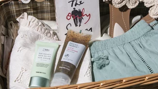 Τι να βάλεις στη βαλίτσα των διακοπών σου αν έχεις ευαίσθητη επιδερμίδα