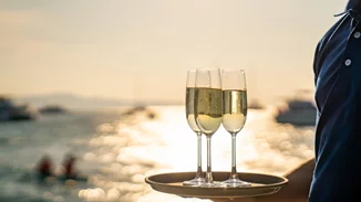 Ρόδος | Δέκα ελεγκτές "ξεσκόνισαν" την επιχείρηση – Το υπουργείο Εργασίας εξετάζει τις συνθήκες εργασίας στο beach bar