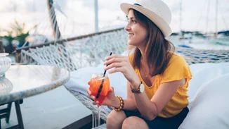 Sunset Vibes σε όλη την Ελλάδα με το απόλυτο καλοκαιρινό ποτό