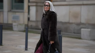 Cozy & Chic | 5 γιορτινά outfits για γυναίκες άνω των 50 που συνδυάζουν άνεση και κομψότητα