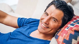 Η Αριάδνη Ρουβά έχει μεγαλώσει πολύ | Φωτογραφίζεται στην αγκαλιά του Σάκη Ρουβά και "λιώνει" το Instagram