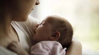 Κύκλωμα εμπορίας βρεφών στα Χανιά | Γεννήθηκαν και άλλα δίδυμα από παρένθετη μητέρα