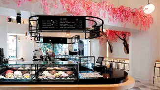 Και όμως η γεύση ανθίζει... στο νέο κατάστημα παγωτού Kayak