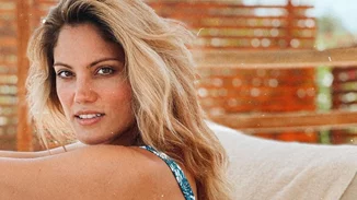 Η Μαίρη Συνατσάκη μάς δείχνει την υπέροχη γωνιά, γεμάτη λούτρινα, που έχει φτιάξει στο δωμάτιο της μονάκριβης κόρης της, Ολίβια